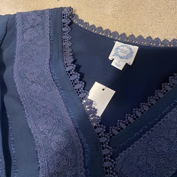 Navy lacy blouse - NEW! - Picture 2 of 4